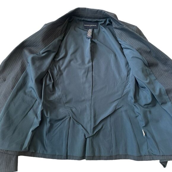 Banana Republic Factory Classic Gray Pinstriped Career Blazer Size 2 - Picture 6 of 10